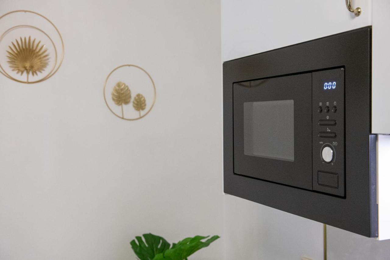 Fashion Apartment Gold Bologna With Jacuzzi & Car Garage Exterior photo